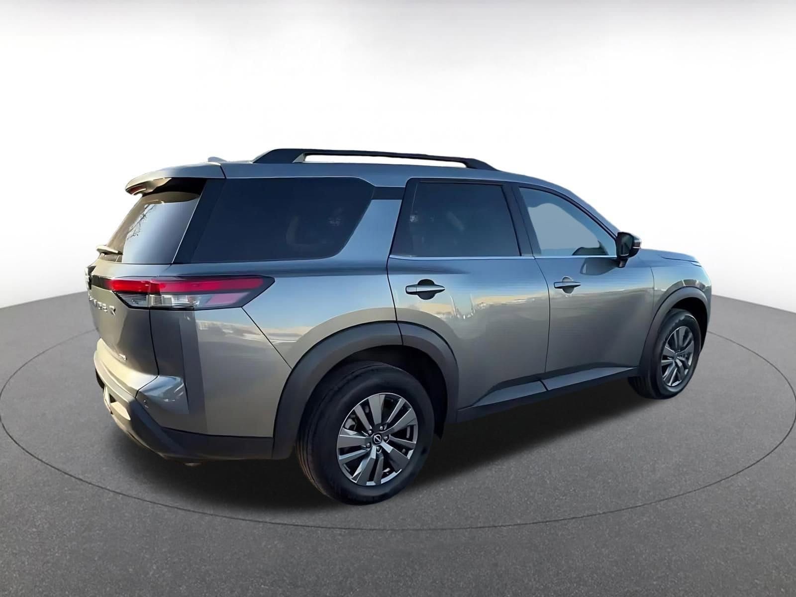 Thumbnail: 2025 Nissan Pathfinder - 14