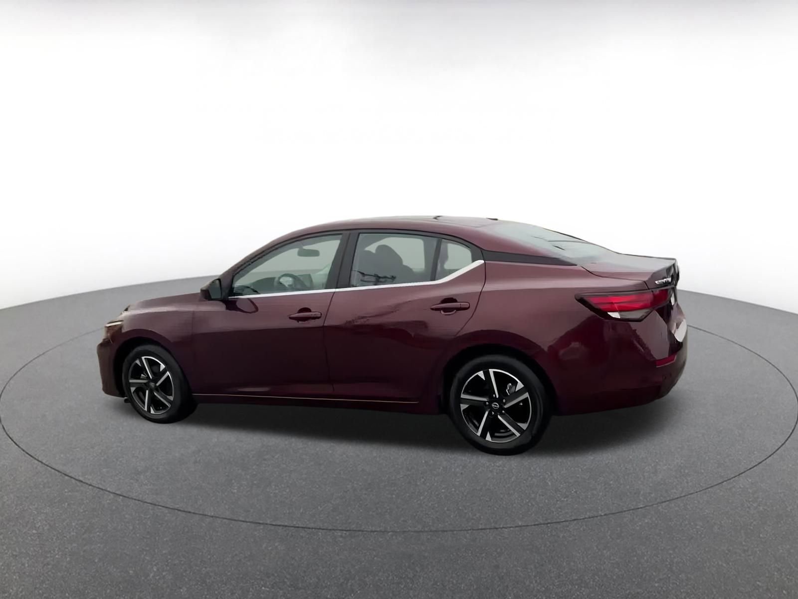 Thumbnail: 2024 Nissan Sentra - 10