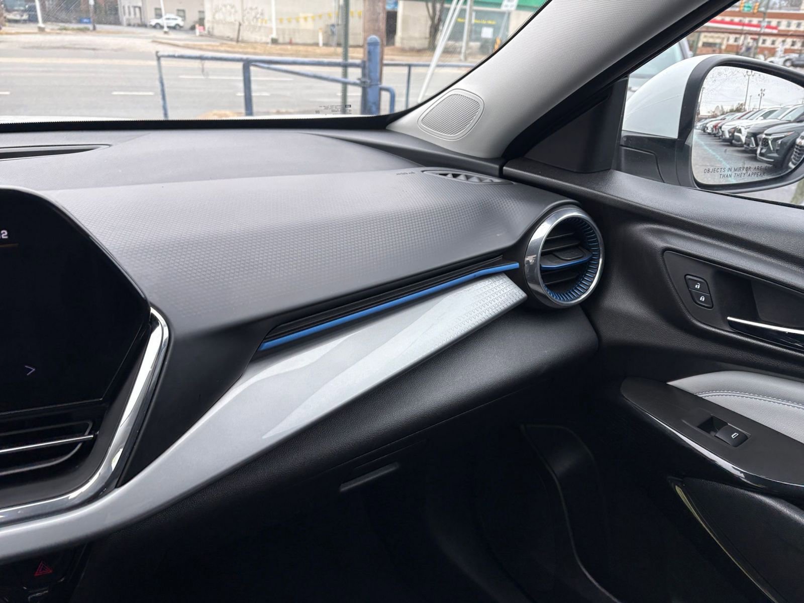 Thumbnail: 2025 Chevrolet Trax - 34