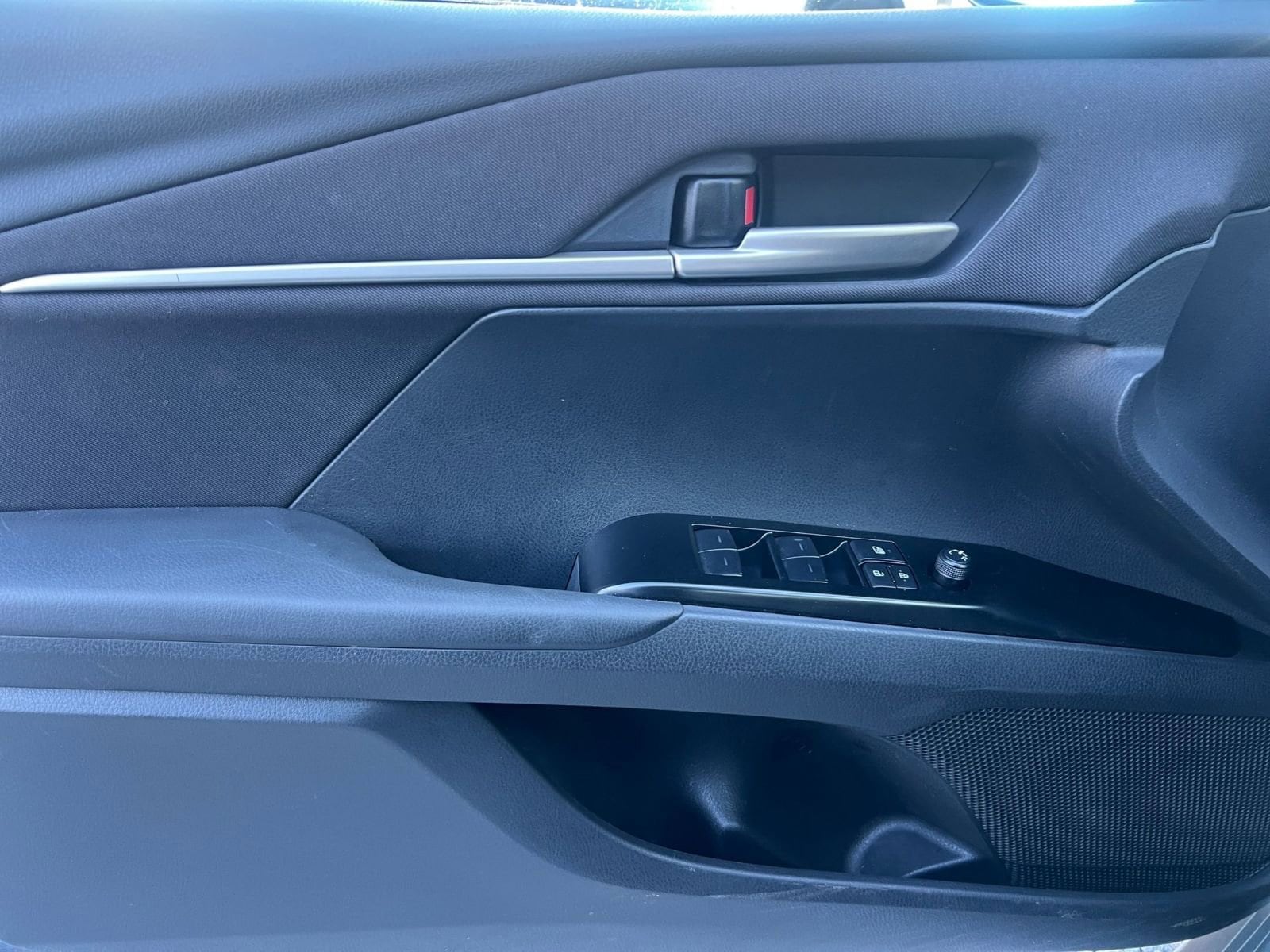 Thumbnail: 2025 Toyota Camry - 20