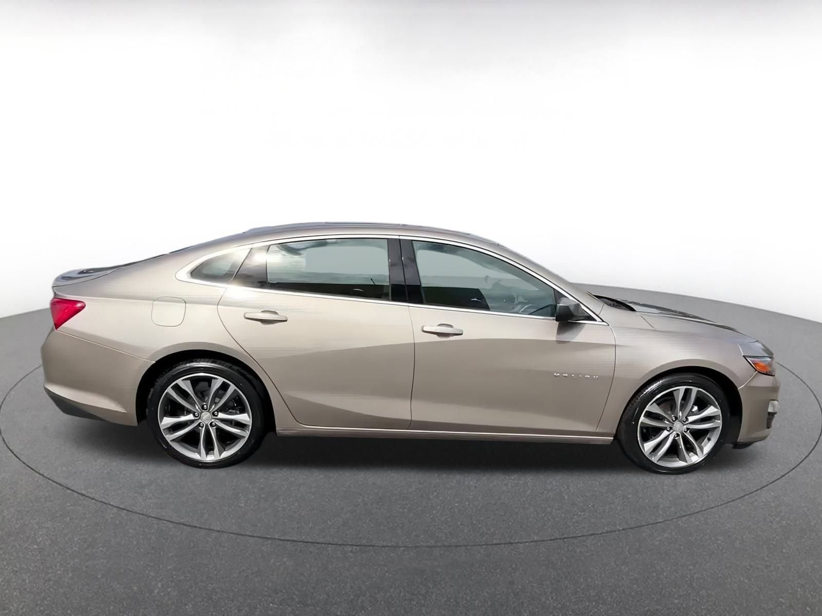 Thumbnail: 2023 Chevrolet Malibu - 16