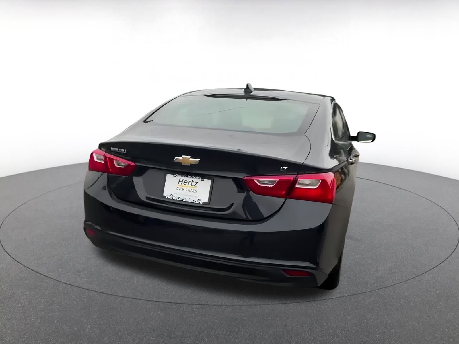 Thumbnail: 2023 Chevrolet Malibu - 14