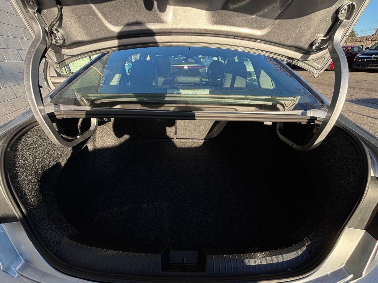 Thumbnail: 2025 Volkswagen Jetta - 31