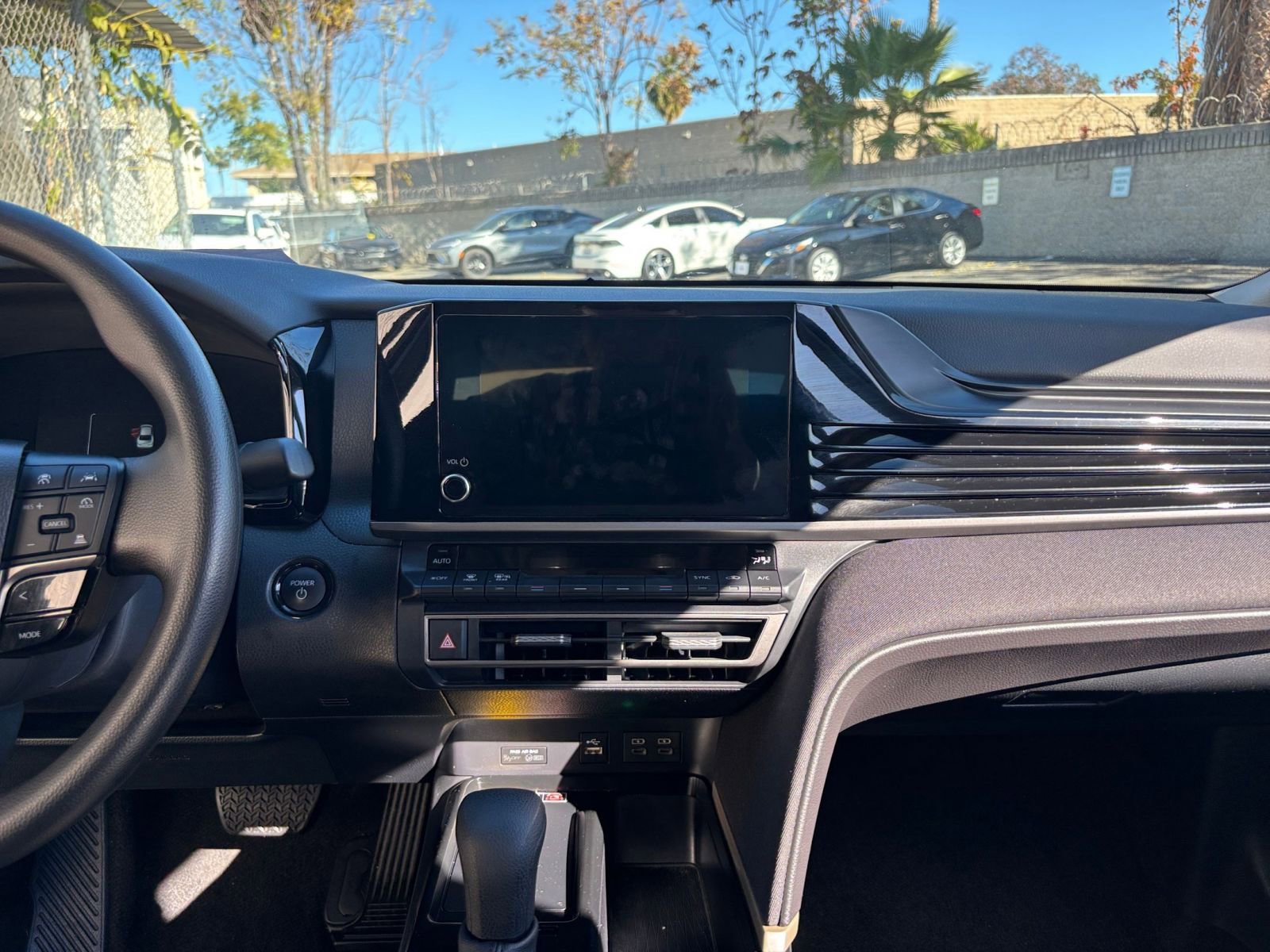 Thumbnail: 2025 Toyota Camry - 18