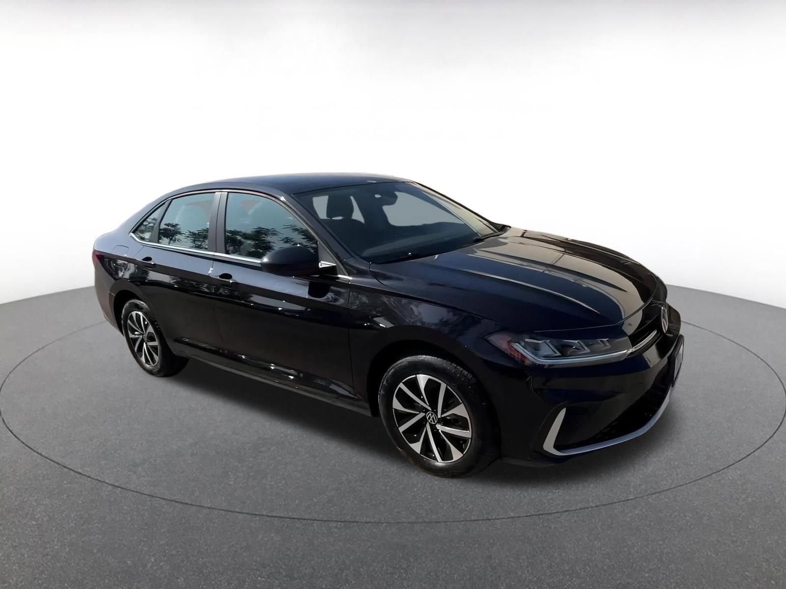 Thumbnail: 2025 Volkswagen Jetta - 2