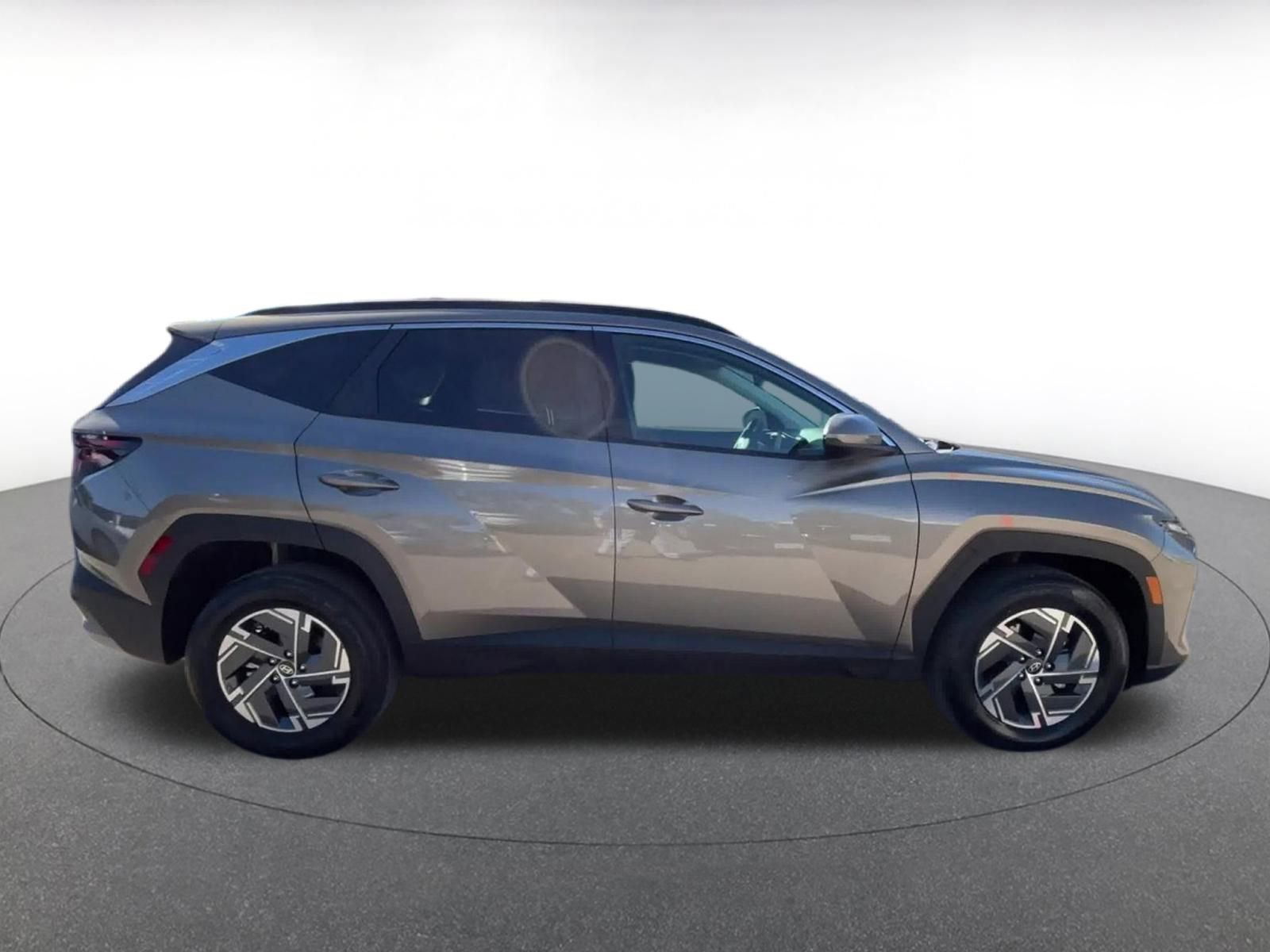 Thumbnail: 2025 Hyundai Tucson - 16