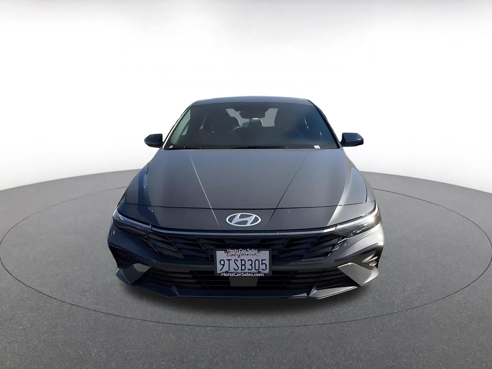 Thumbnail: 2025 Hyundai Elantra - 4