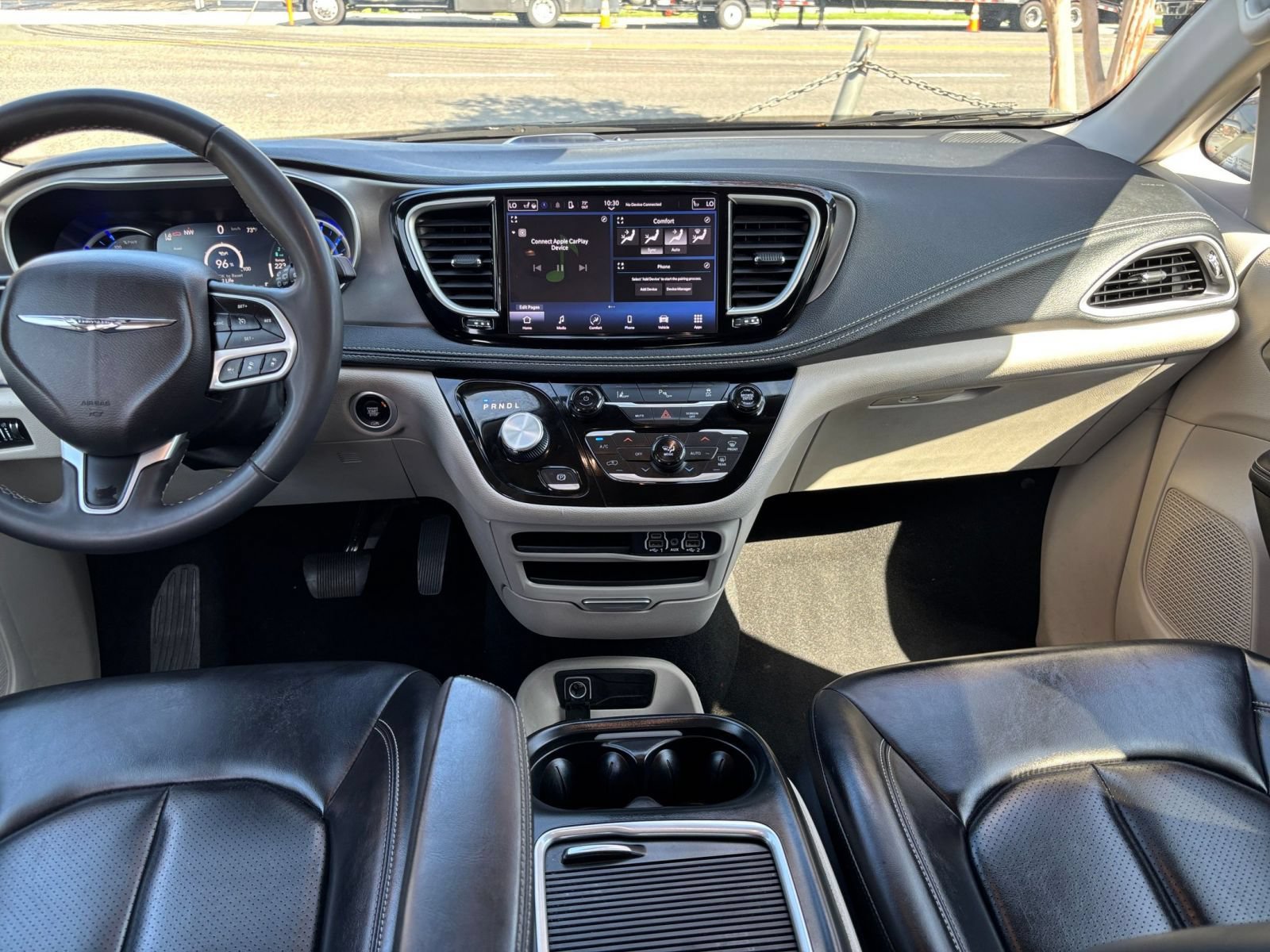 Thumbnail: 2023 Chrysler Pacifica - 35