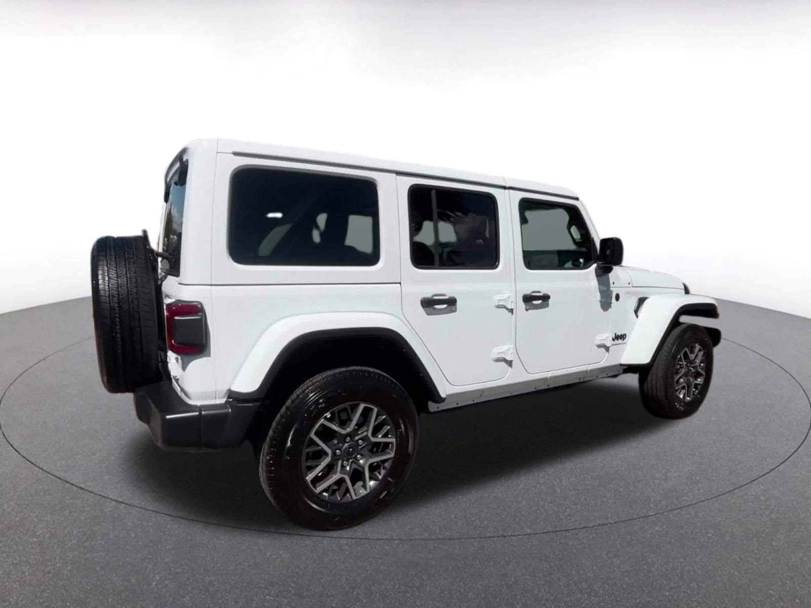 Thumbnail: 2025 Jeep Wrangler - 15