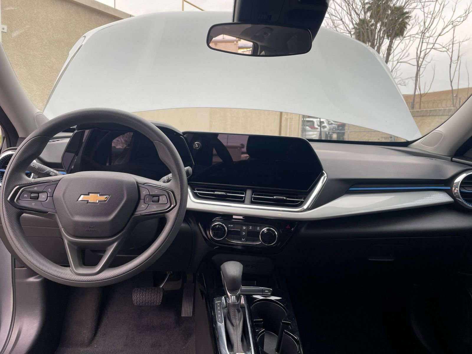 Thumbnail: 2025 Chevrolet Trax - 33