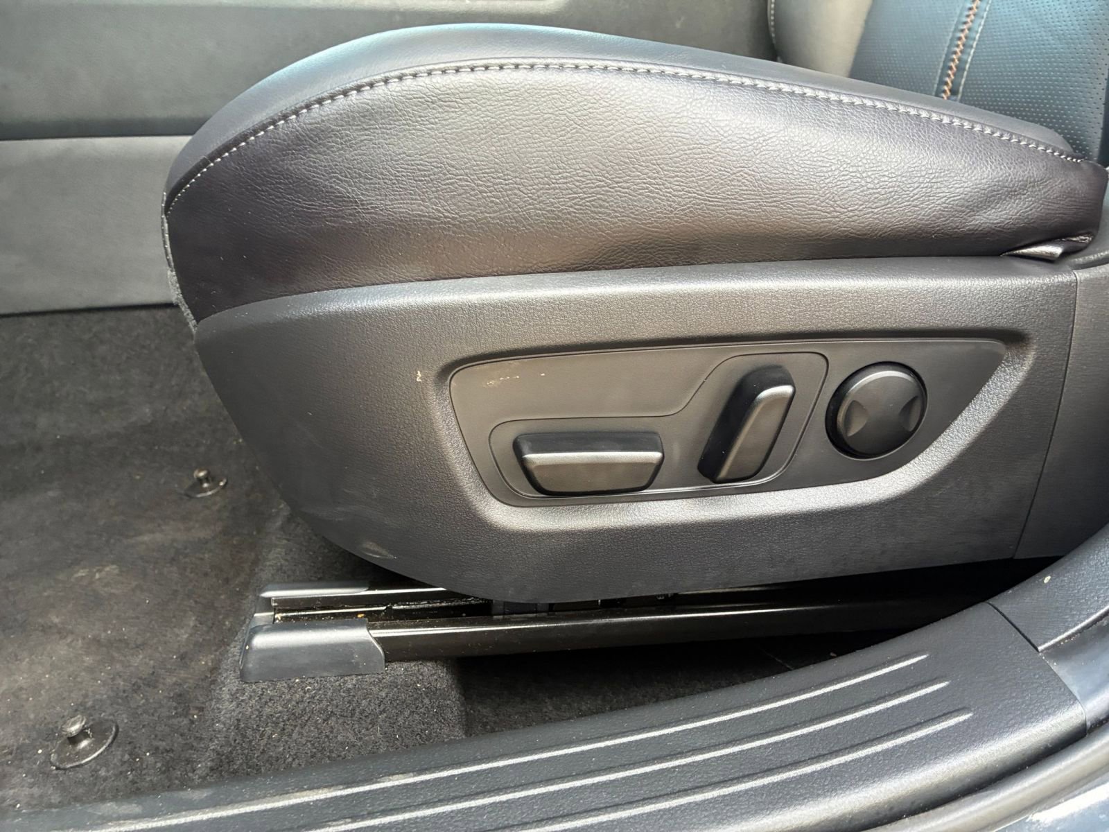 Thumbnail: 2025 Mazda CX-50 - 23