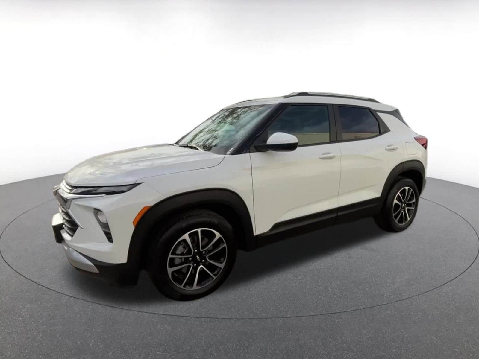 Thumbnail: 2025 Chevrolet TrailBlazer - 8