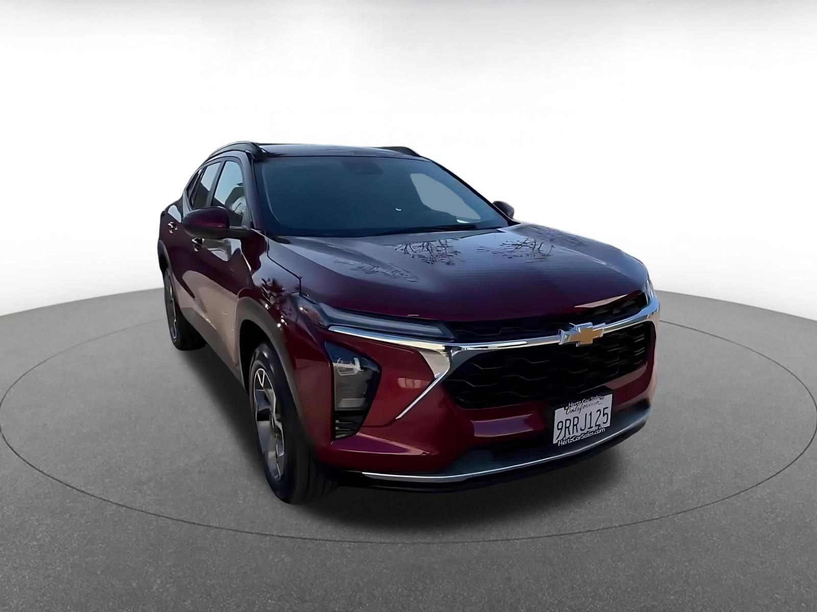 Thumbnail: 2025 Chevrolet Trax - 3