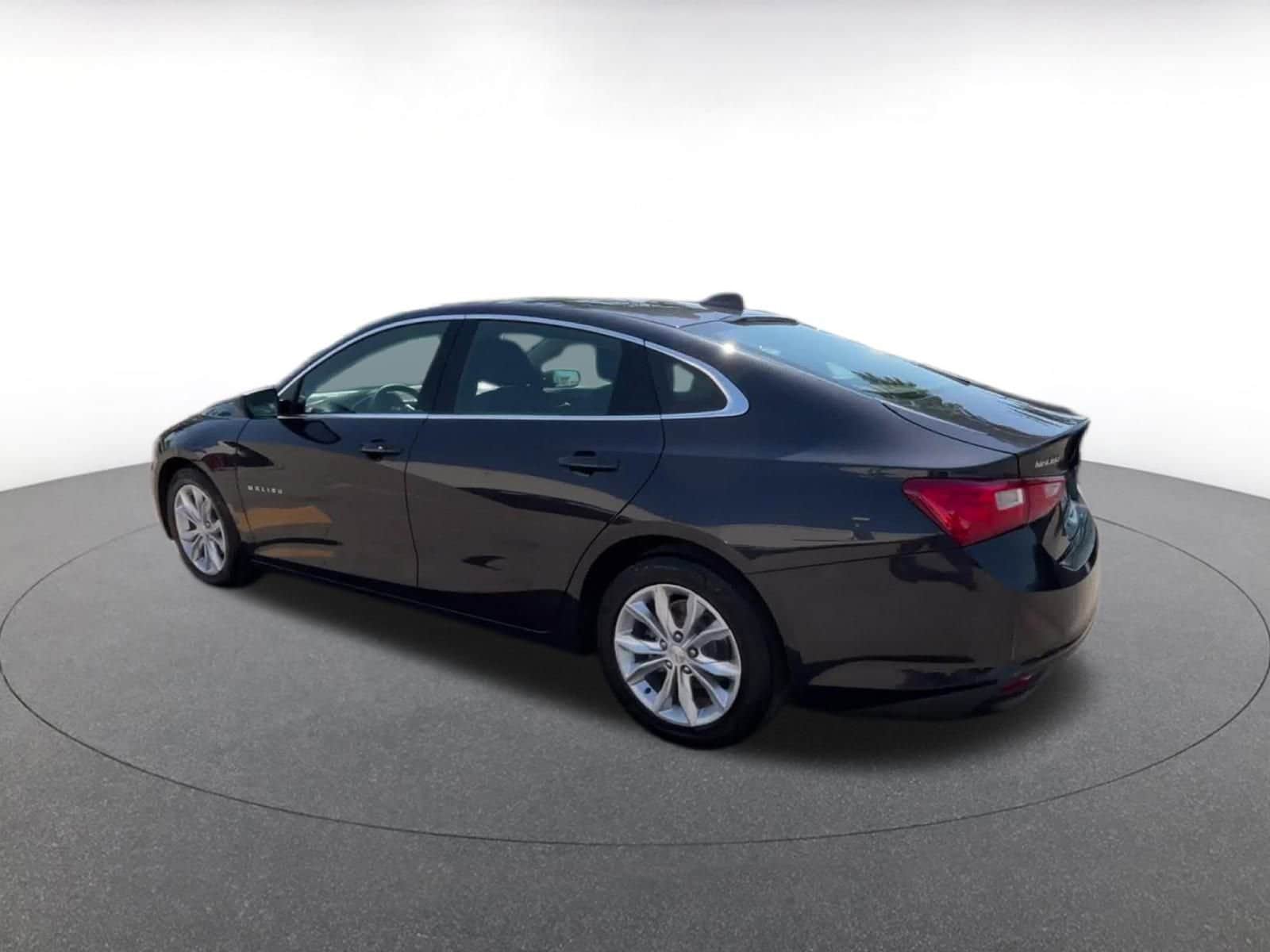 Thumbnail: 2023 Chevrolet Malibu - 14