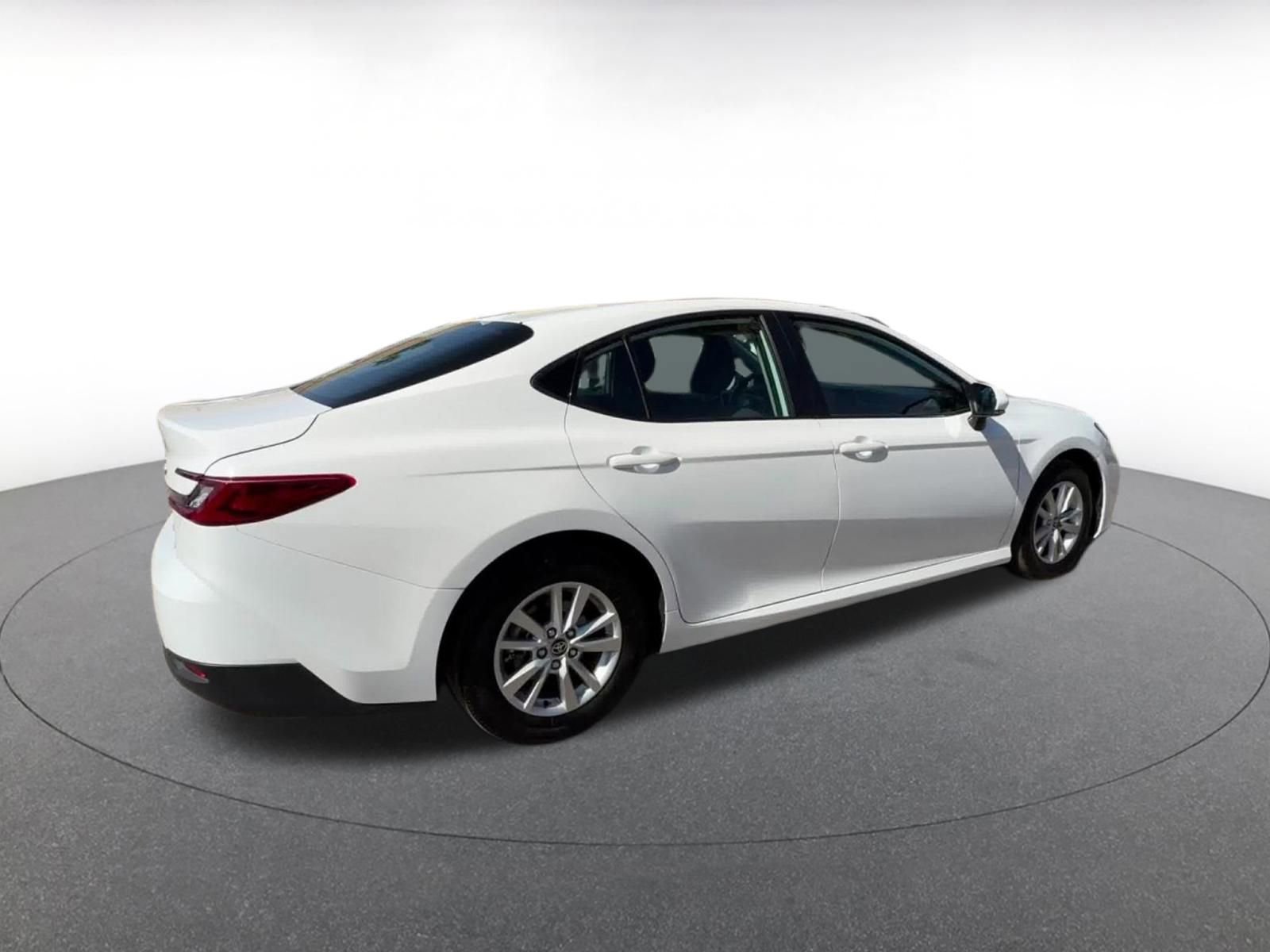 Thumbnail: 2025 Toyota Camry - 15