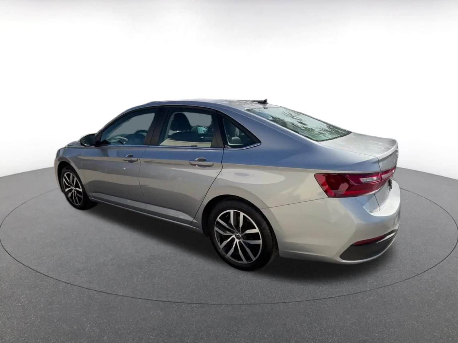 Thumbnail: 2025 Volkswagen Jetta - 10