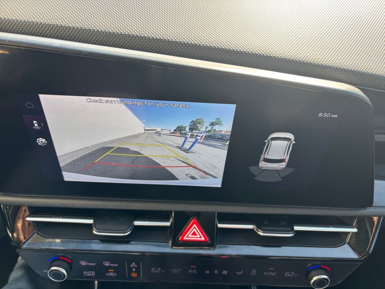 Thumbnail: 2023 Kia Niro - 17