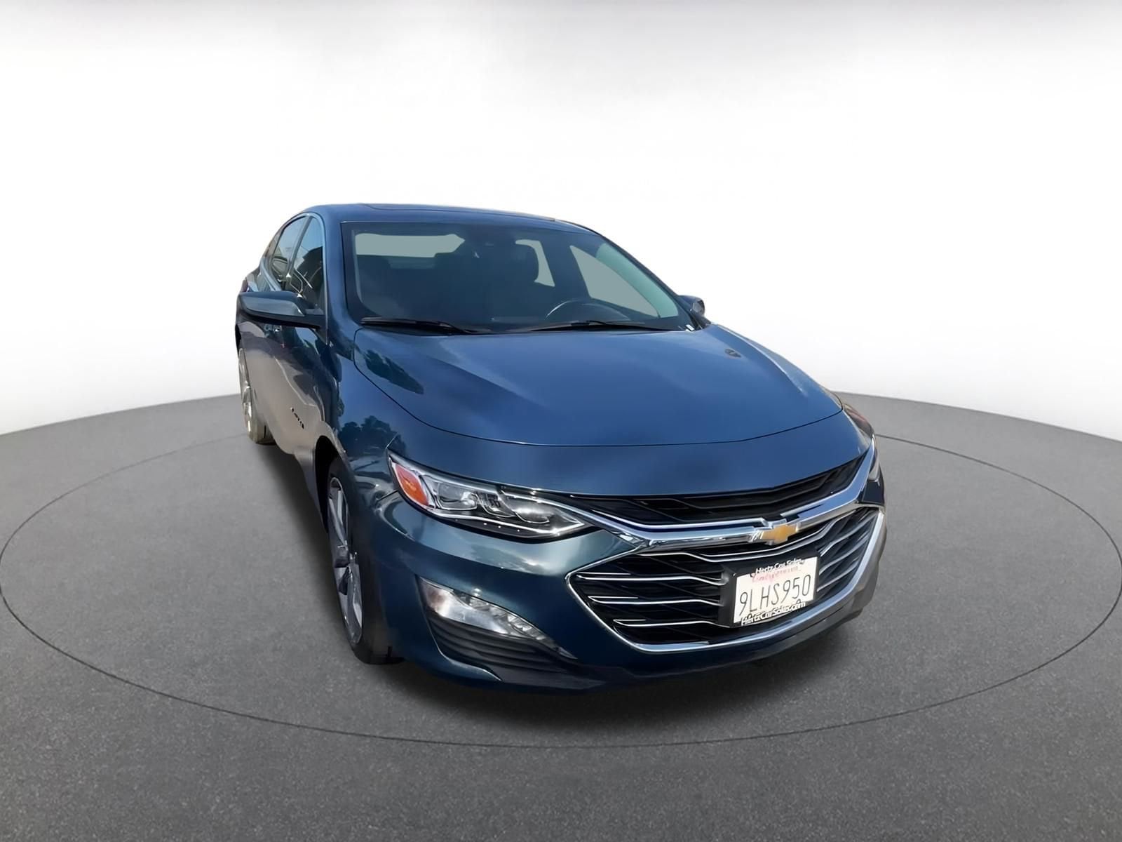 Thumbnail: 2024 Chevrolet Malibu - 3