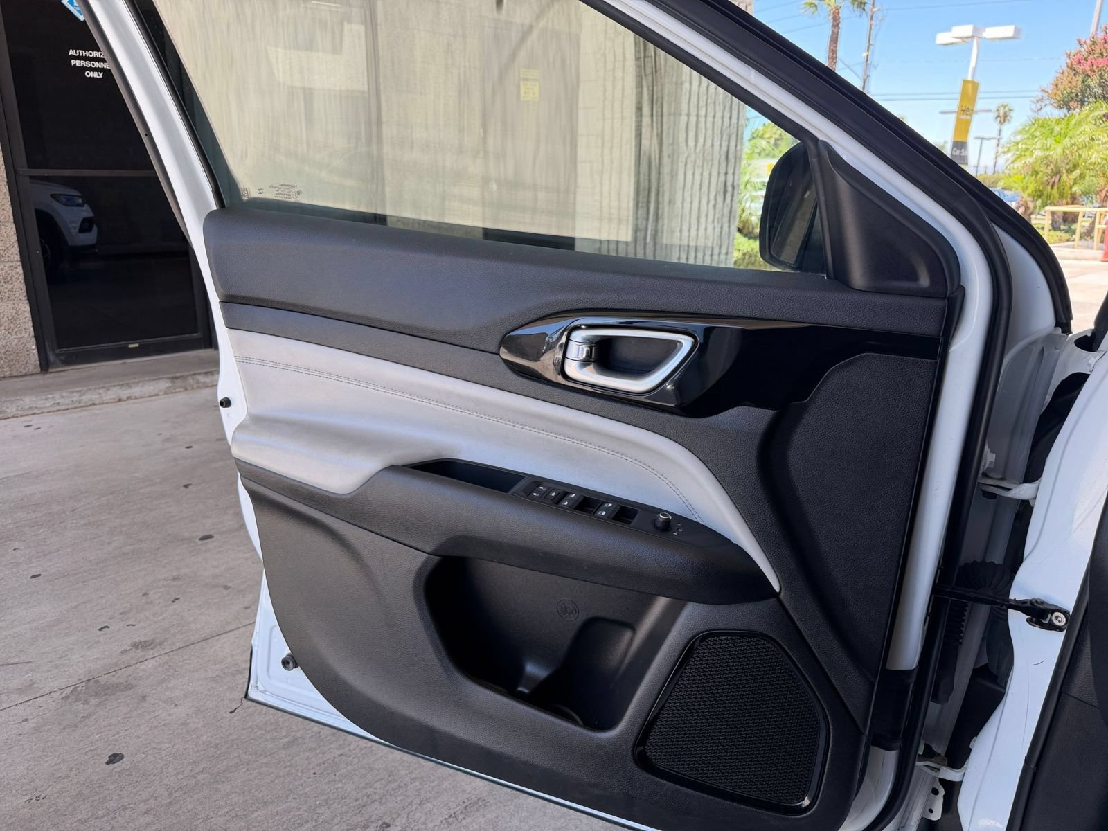 Thumbnail: 2025 Jeep Compass - 15