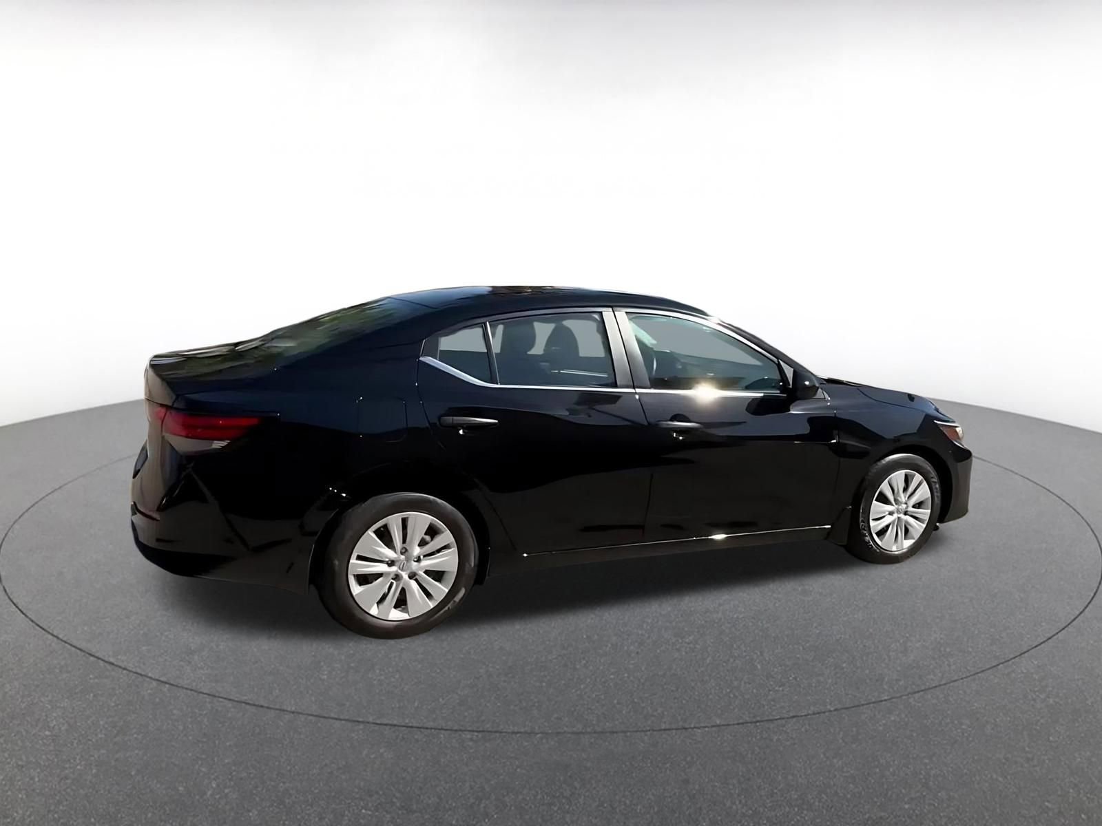 Thumbnail: 2024 Nissan Sentra - 15