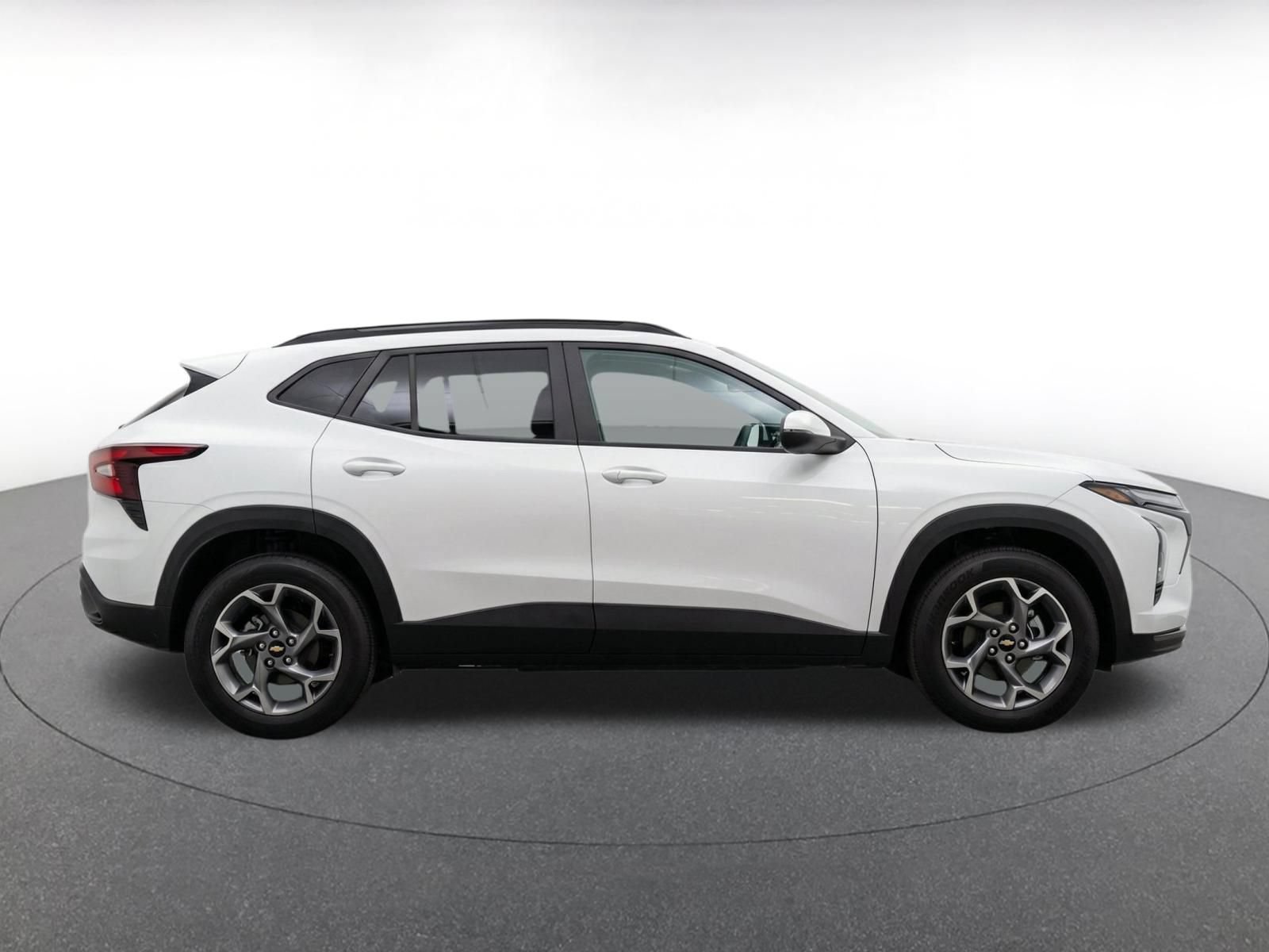 Thumbnail: 2025 Chevrolet Trax - 10