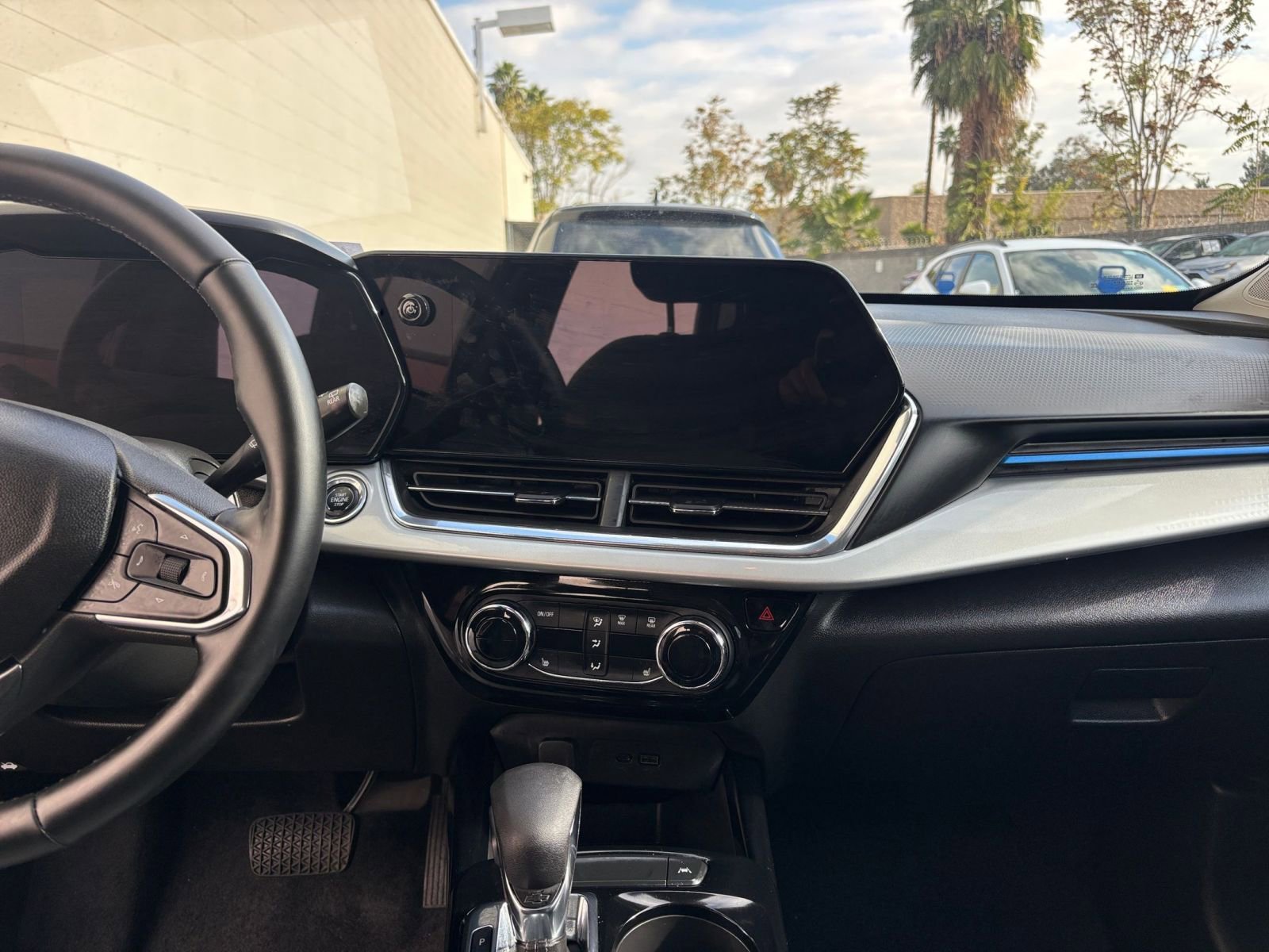 Thumbnail: 2025 Chevrolet Trax - 18