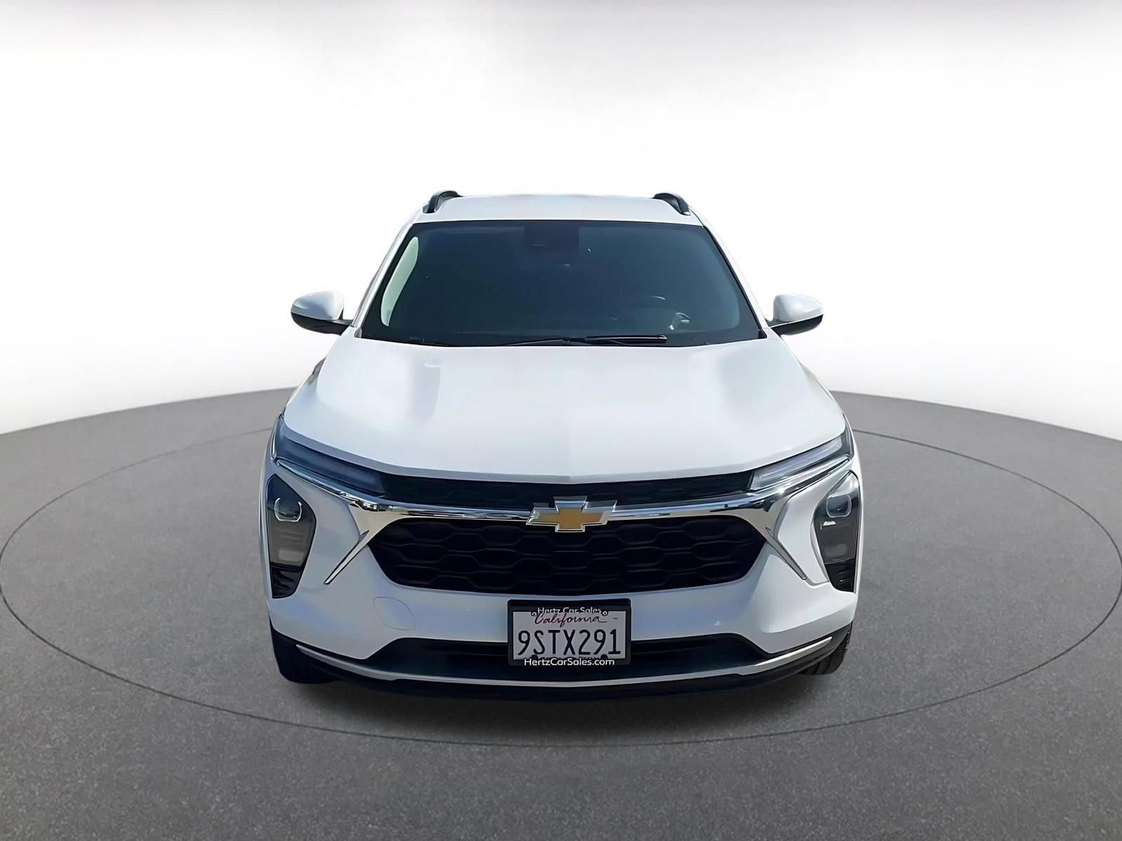Thumbnail: 2025 Chevrolet Trax - 4