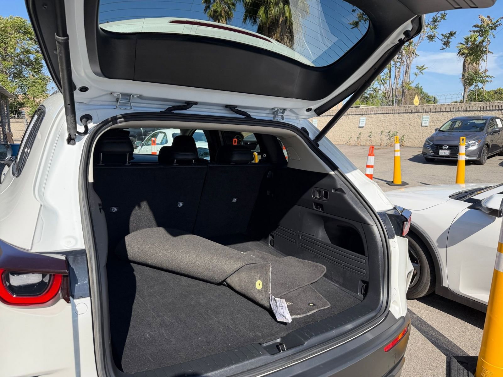 Thumbnail: 2025 Mazda CX-50 - 34