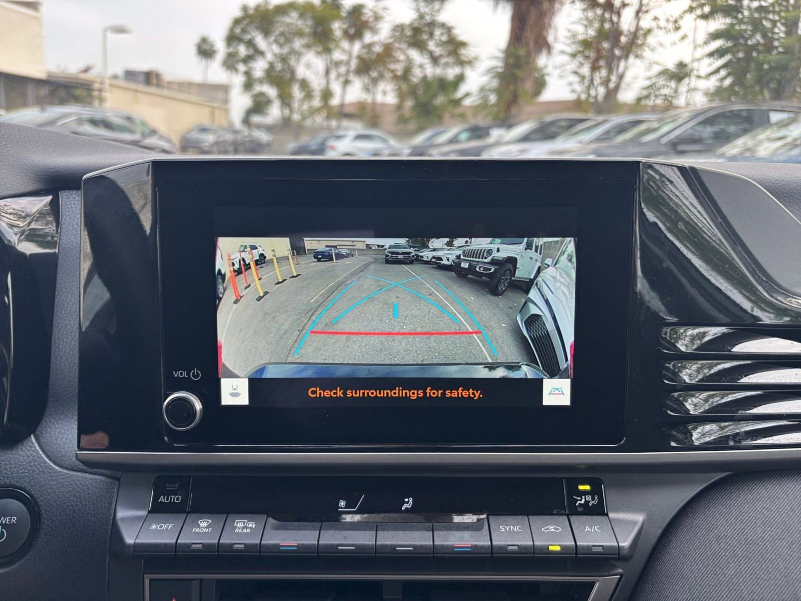 Thumbnail: 2025 Toyota Camry - 17