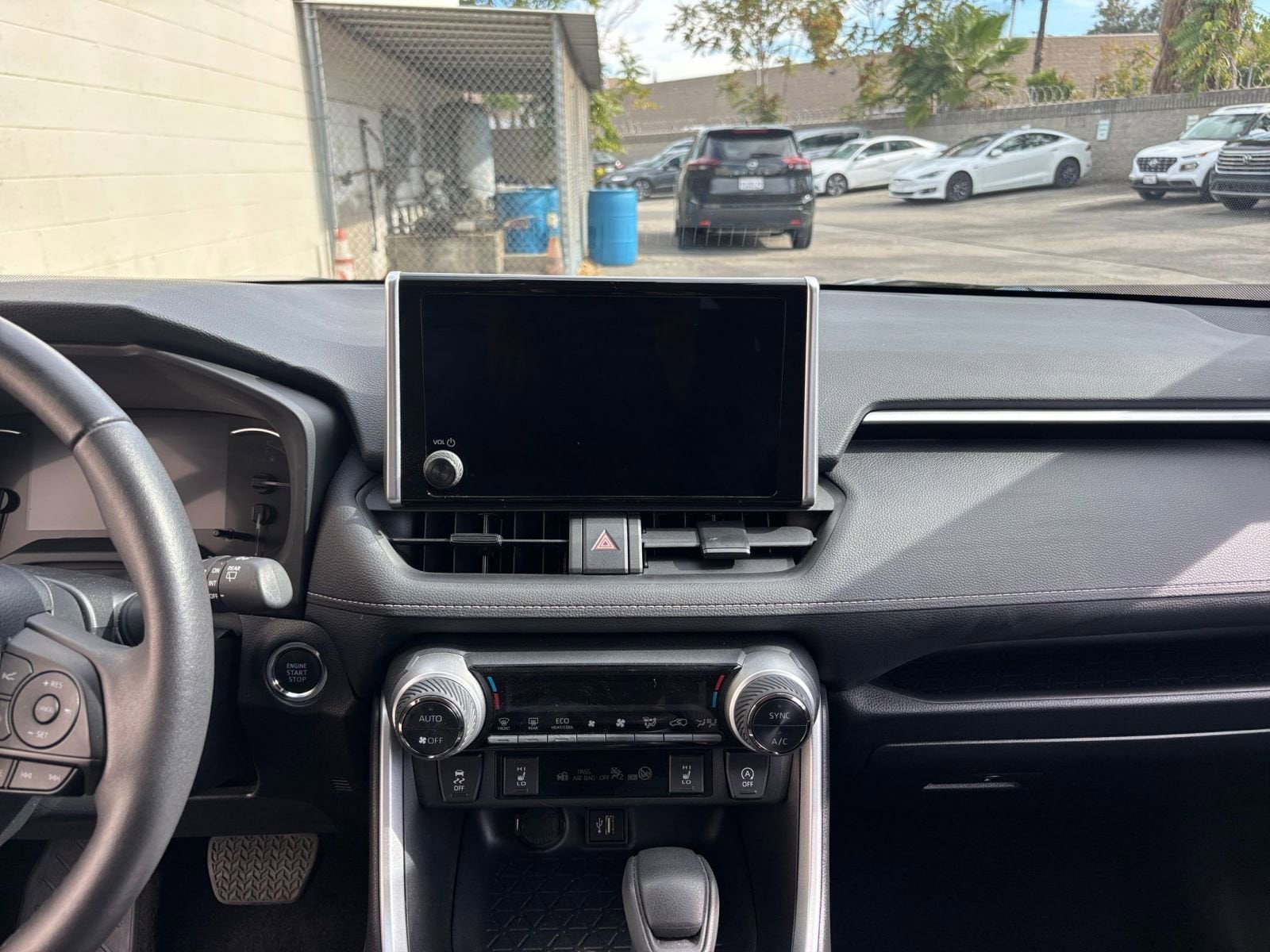 Thumbnail: 2025 Toyota RAV4 - 18