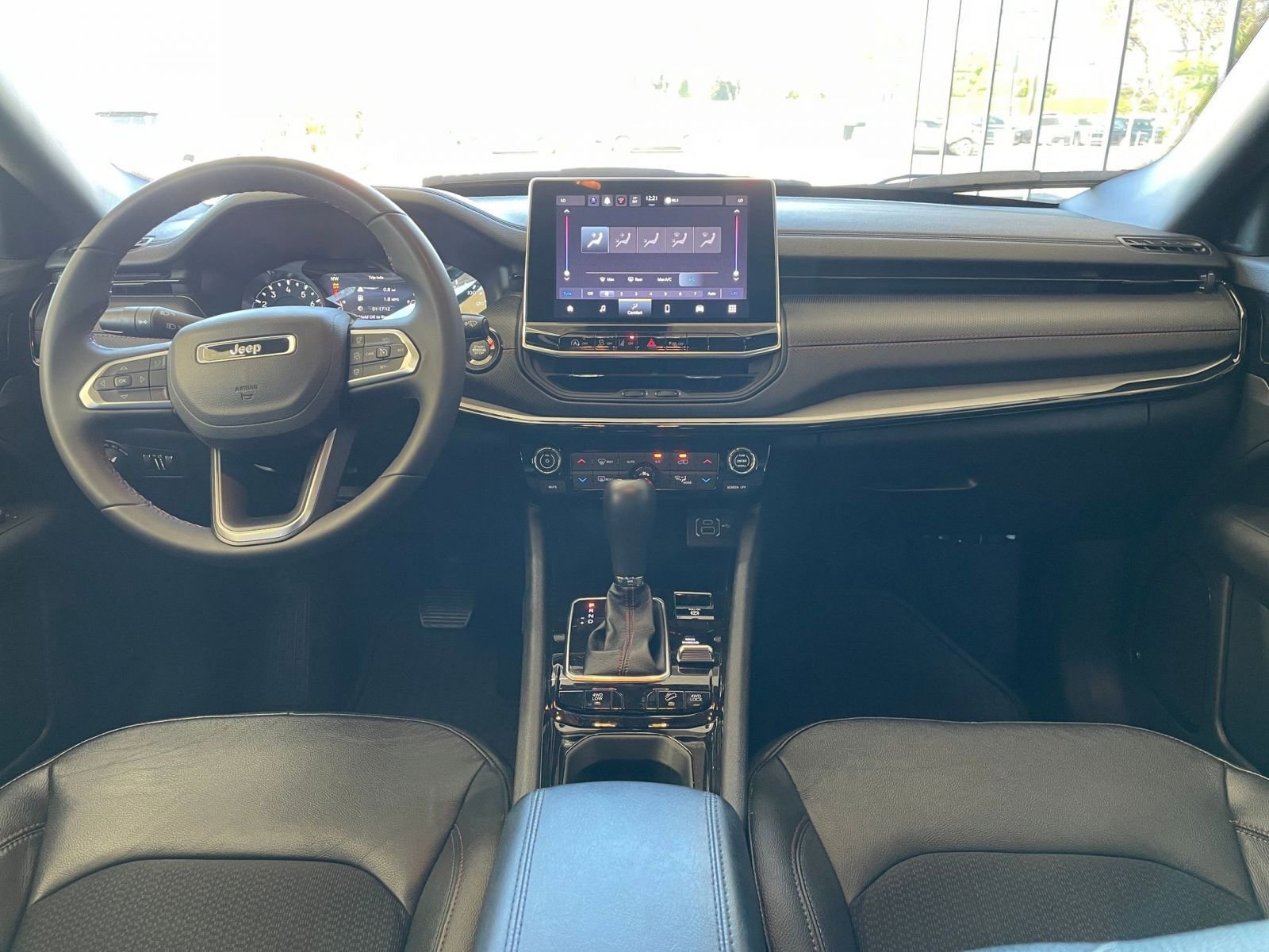 Thumbnail: 2025 Jeep Compass - 32