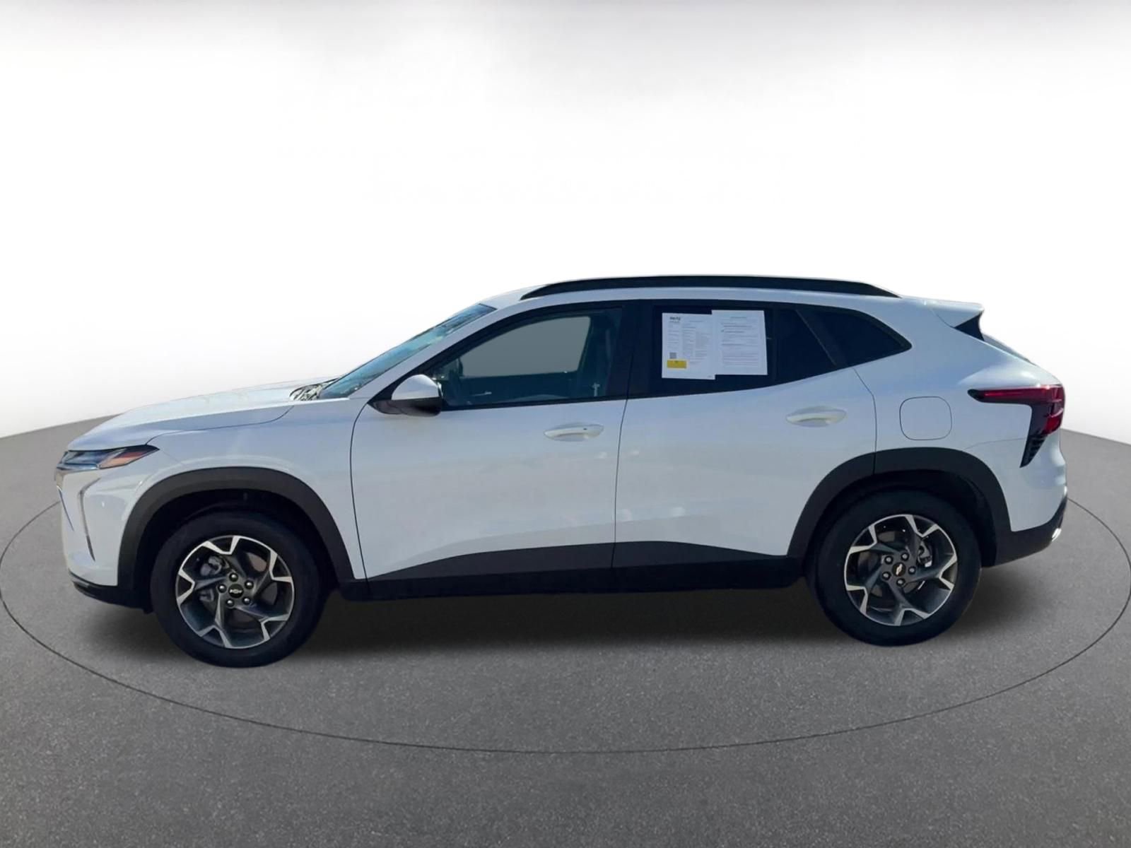 Thumbnail: 2025 Chevrolet Trax - 9