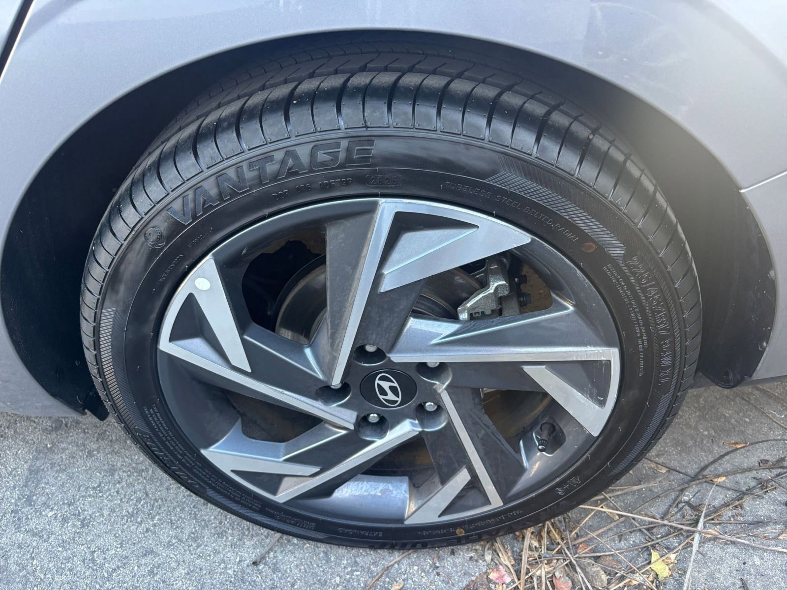 Thumbnail: 2025 Hyundai Elantra - 30