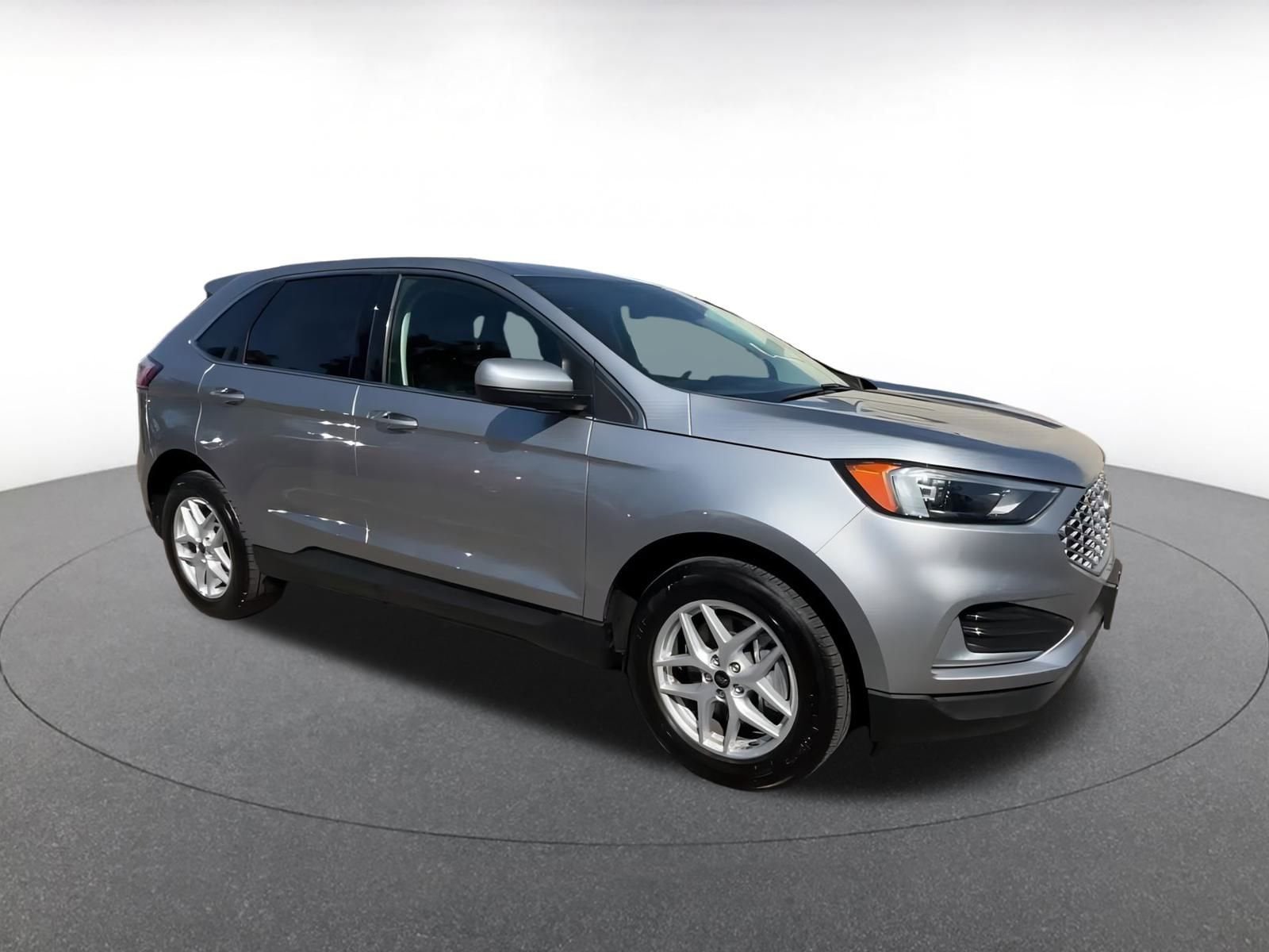 Thumbnail: 2023 Ford Edge - 2