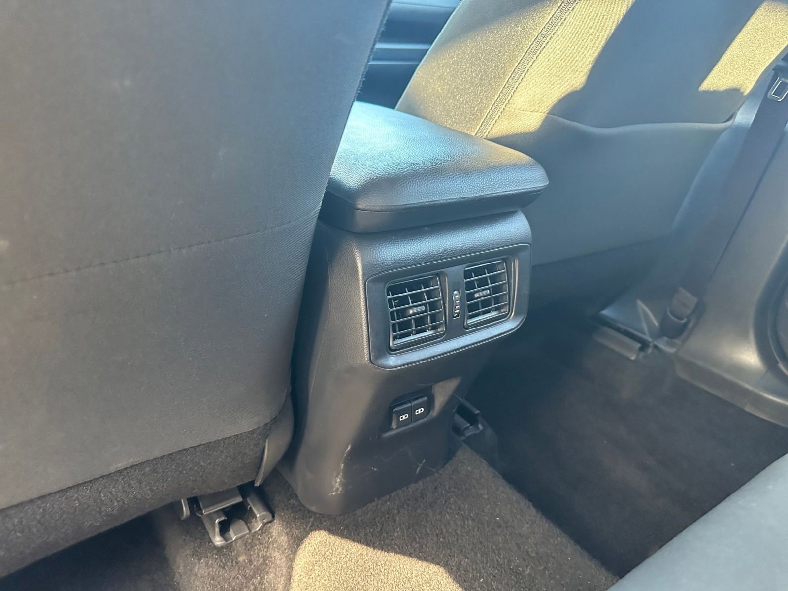 Thumbnail: 2025 Toyota RAV4 - 24