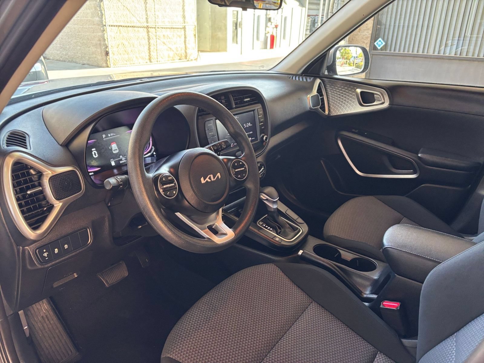 Thumbnail: 2025 Kia Soul - 31
