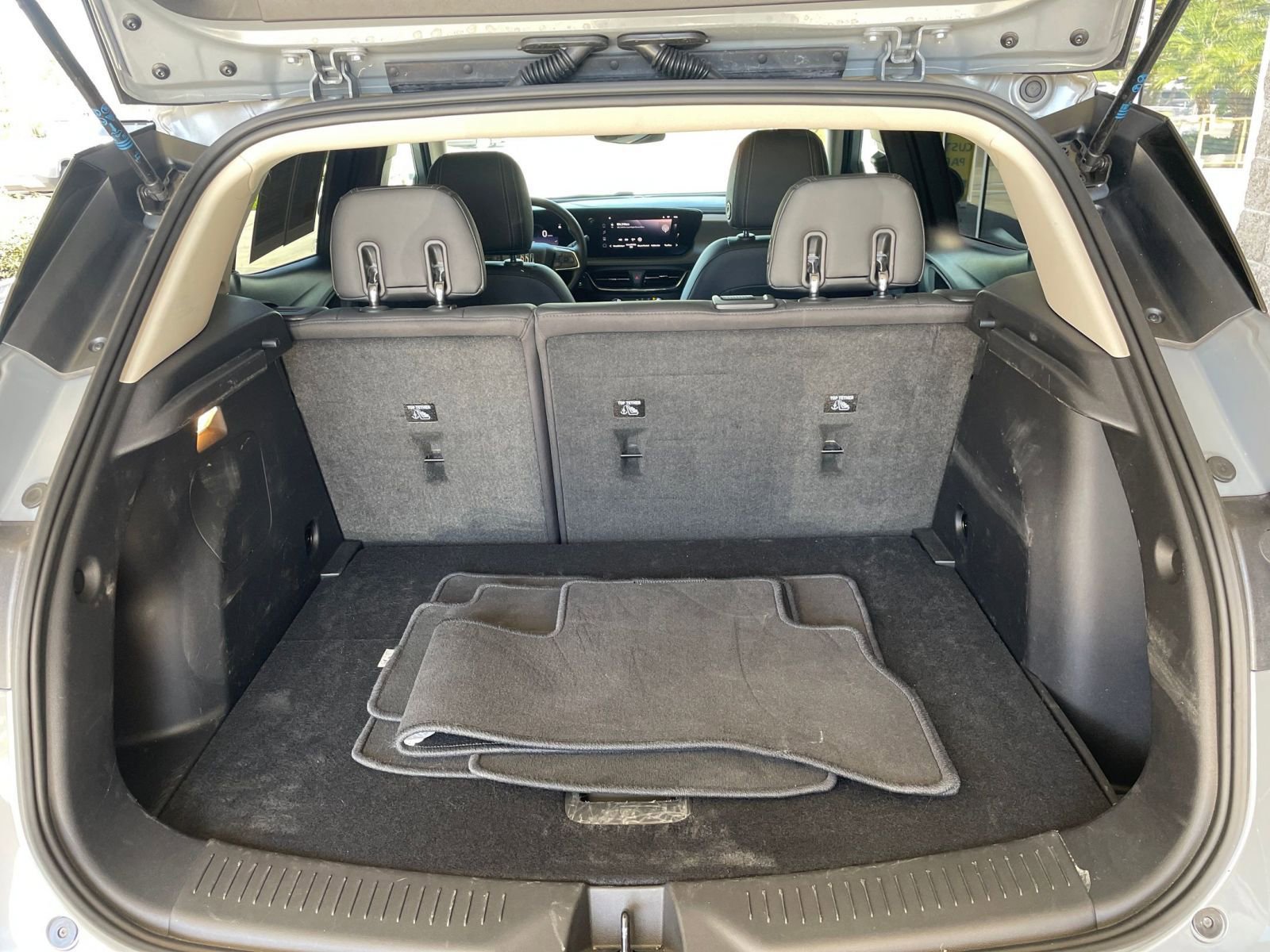 Thumbnail: 2025 Buick Encore GX - 31