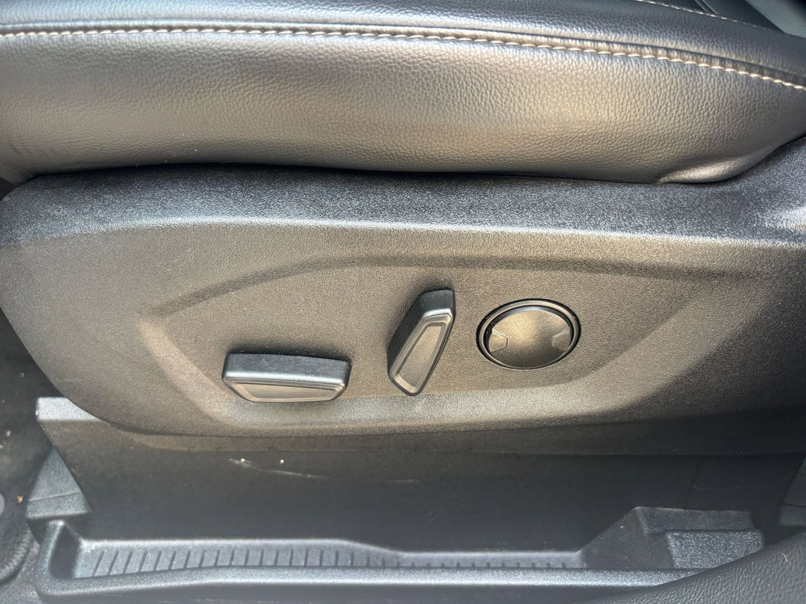 Thumbnail: 2024 Ford Edge - 23