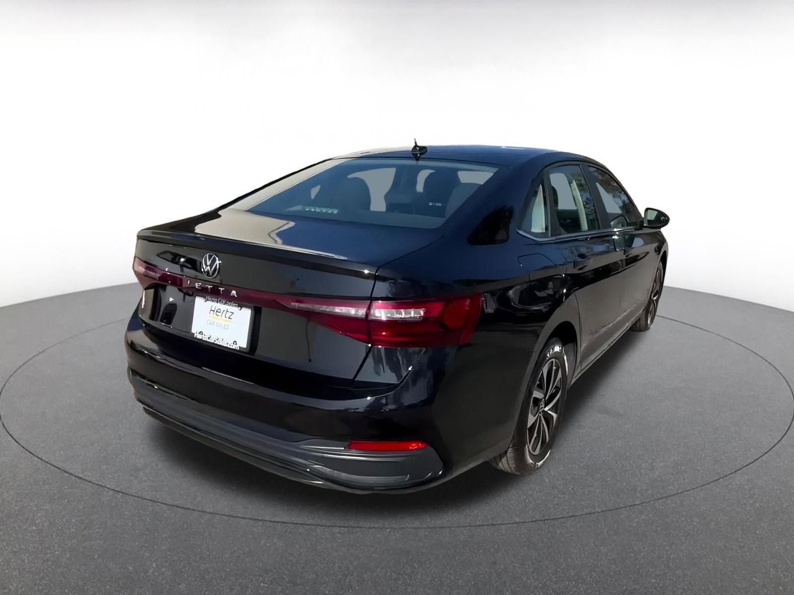 Thumbnail: 2025 Volkswagen Jetta - 14