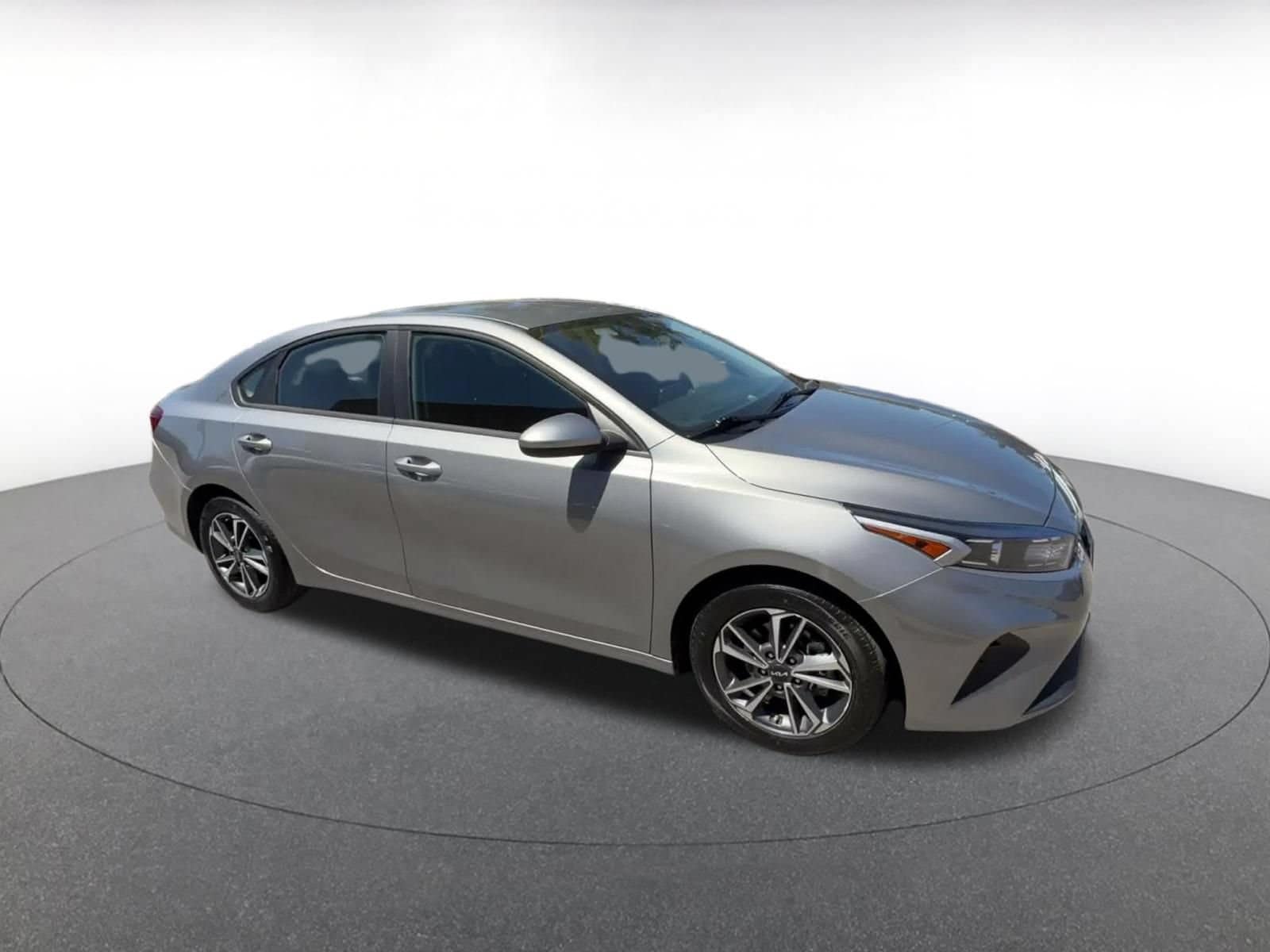 Thumbnail: 2024 Kia Forte - 2