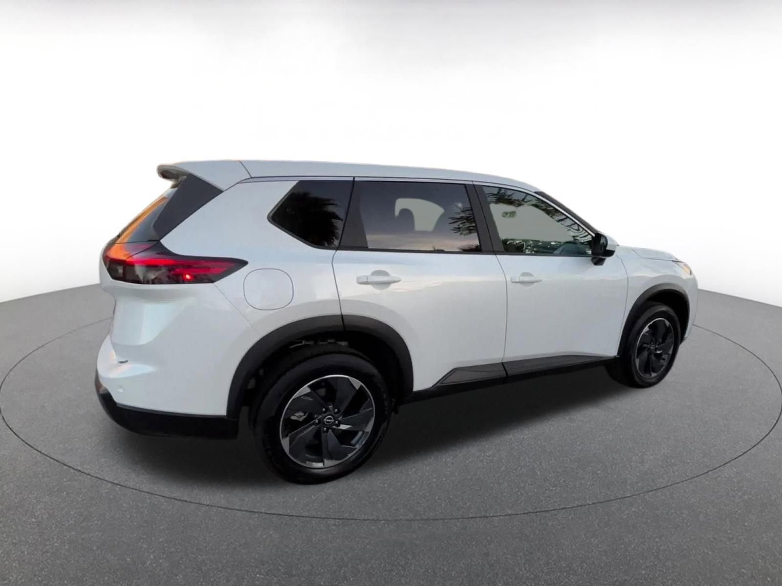 Thumbnail: 2025 Nissan Rogue - 15