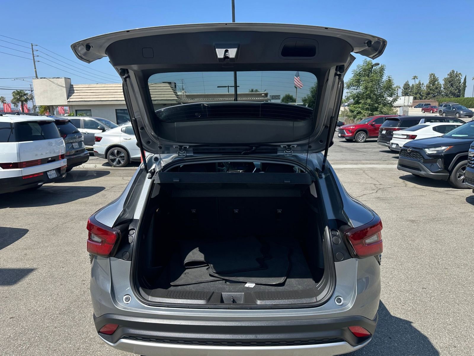Thumbnail: 2025 Chevrolet Trax - 30