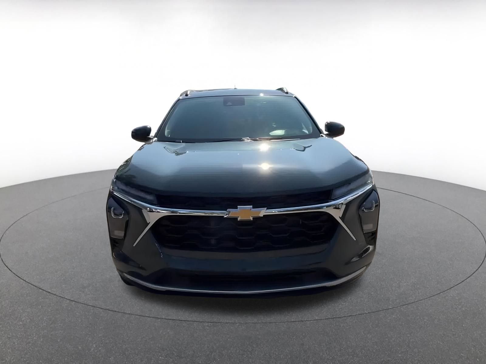 Thumbnail: 2025 Chevrolet Trax - 4