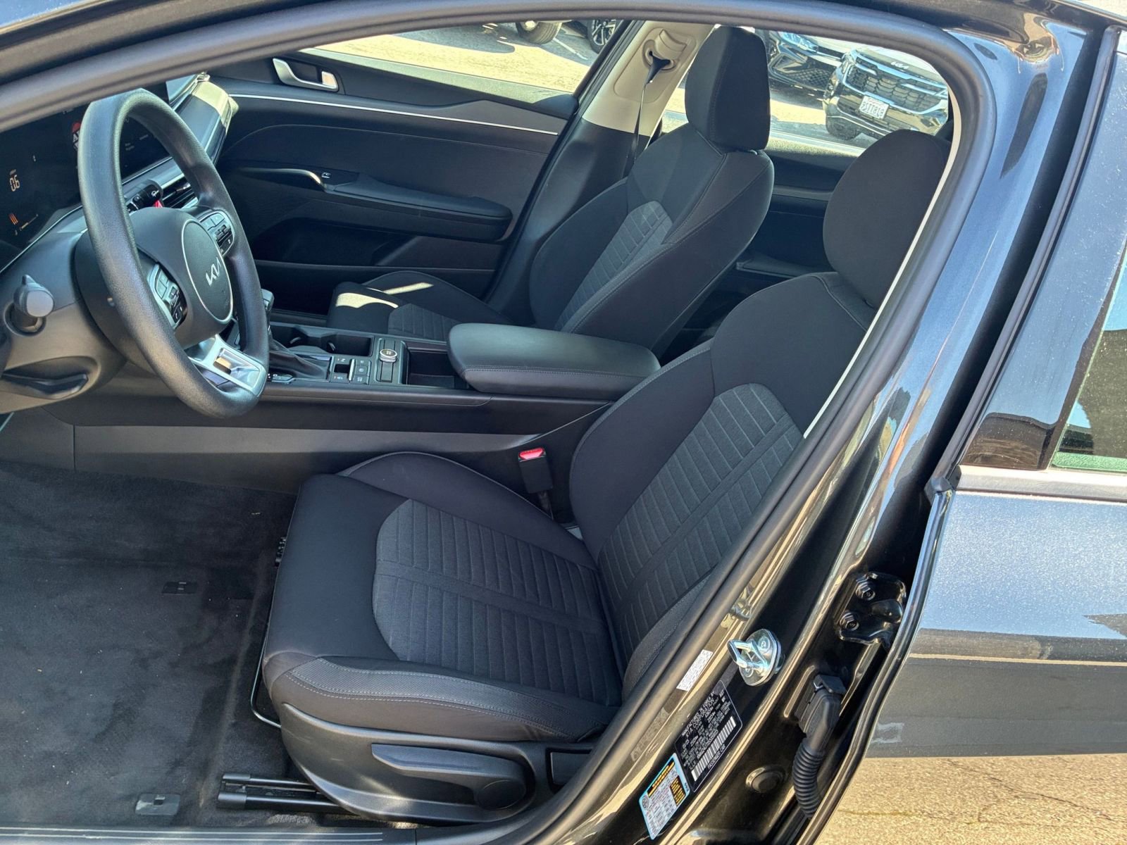 Thumbnail: 2025 Kia K5 - 31