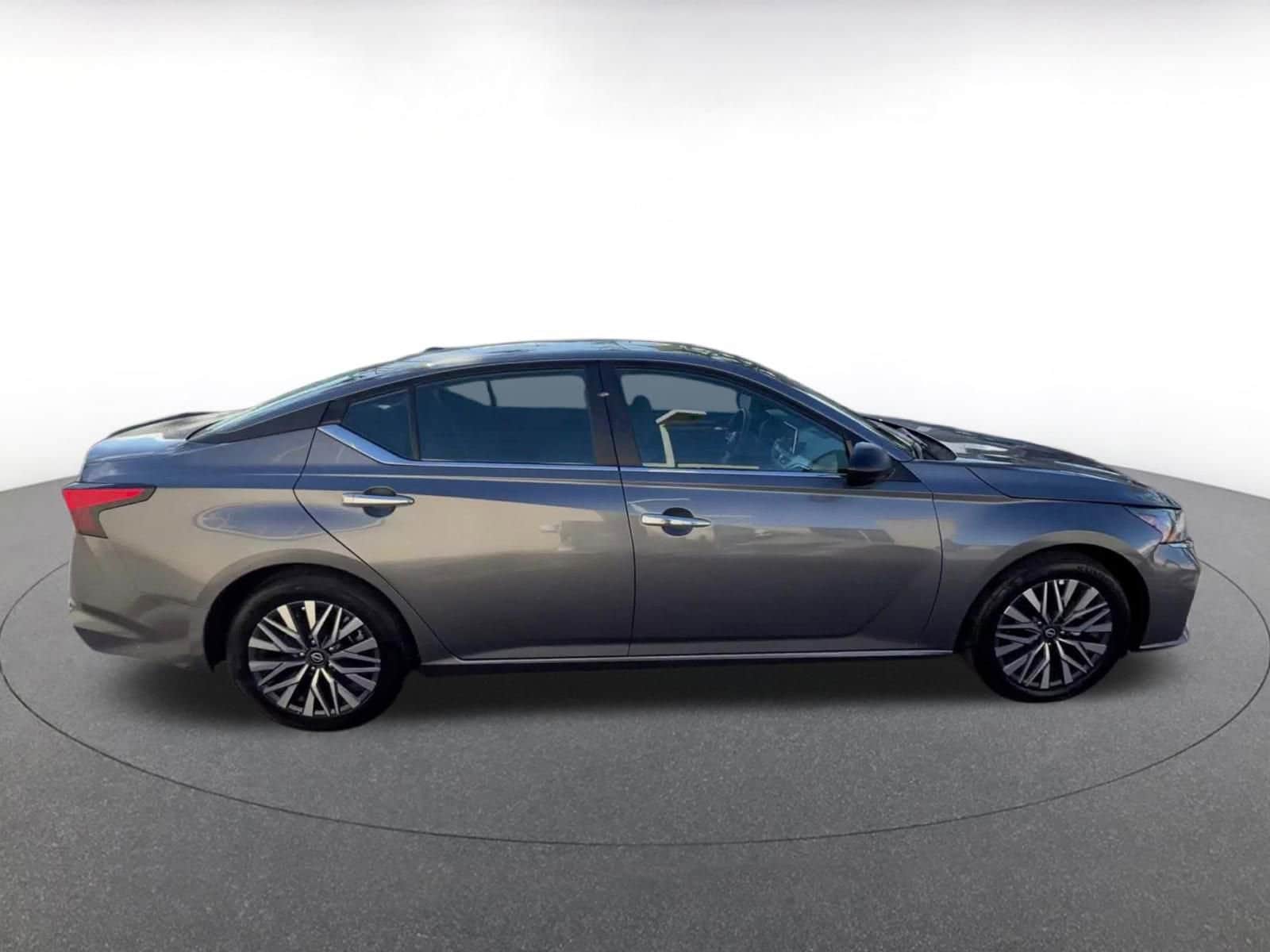 Thumbnail: 2025 Nissan Altima - 16