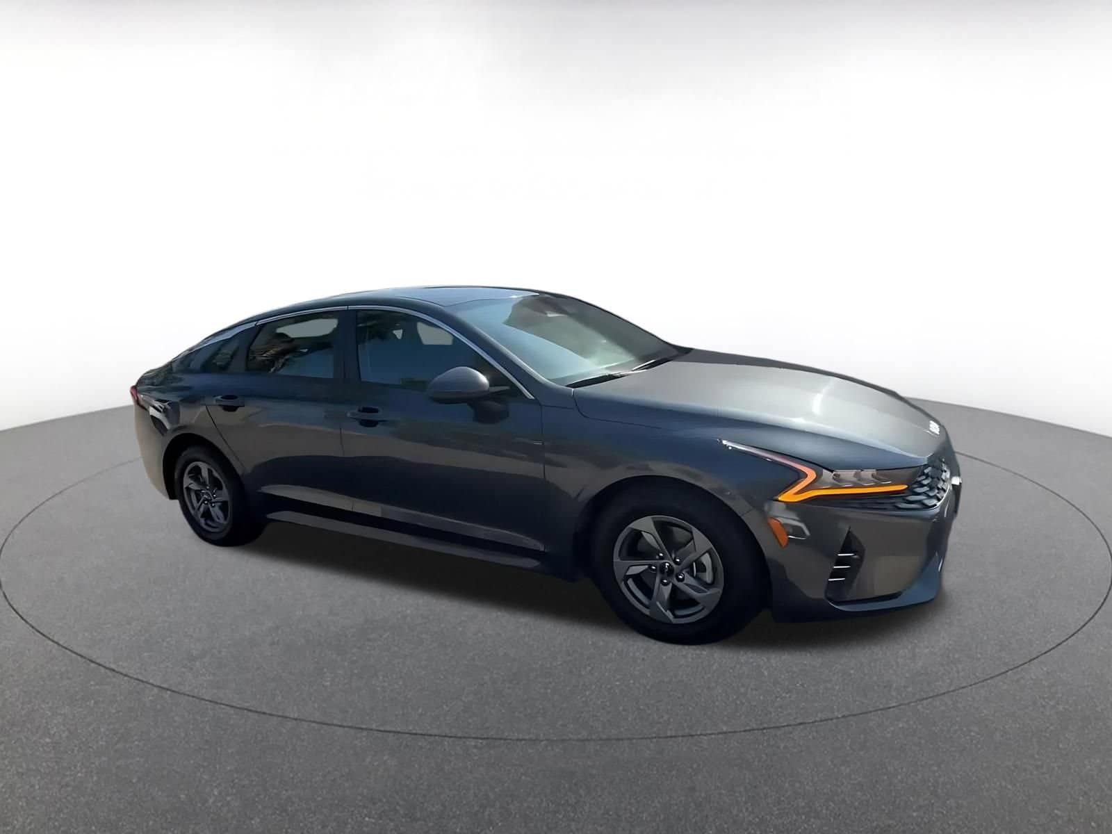 Thumbnail: 2023 Kia K5 - 2