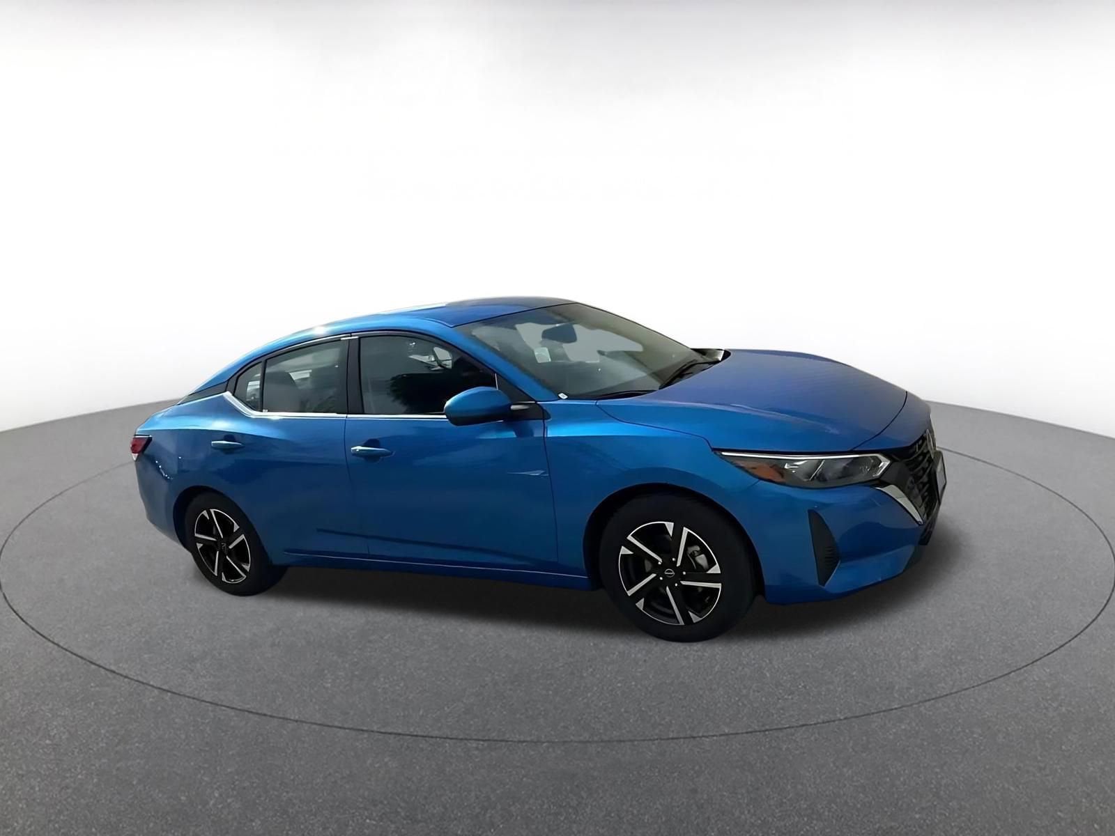 Thumbnail: 2025 Nissan Sentra - 2