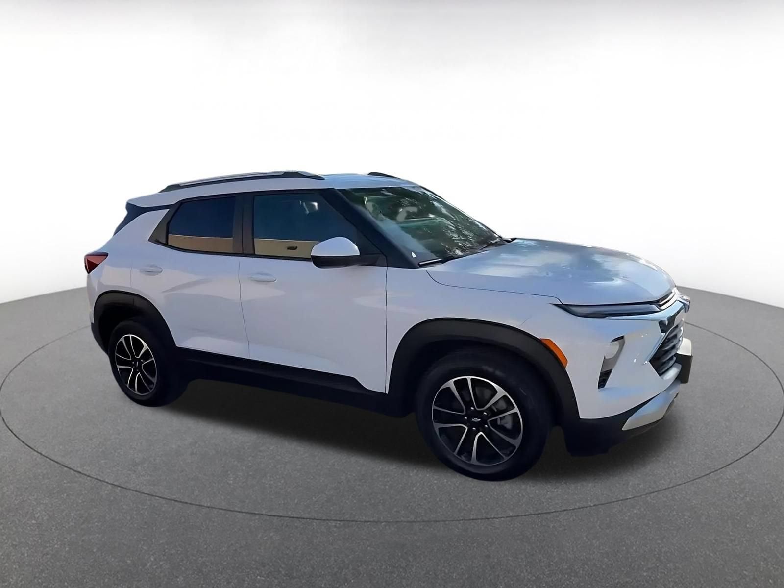 Thumbnail: 2025 Chevrolet TrailBlazer - 2