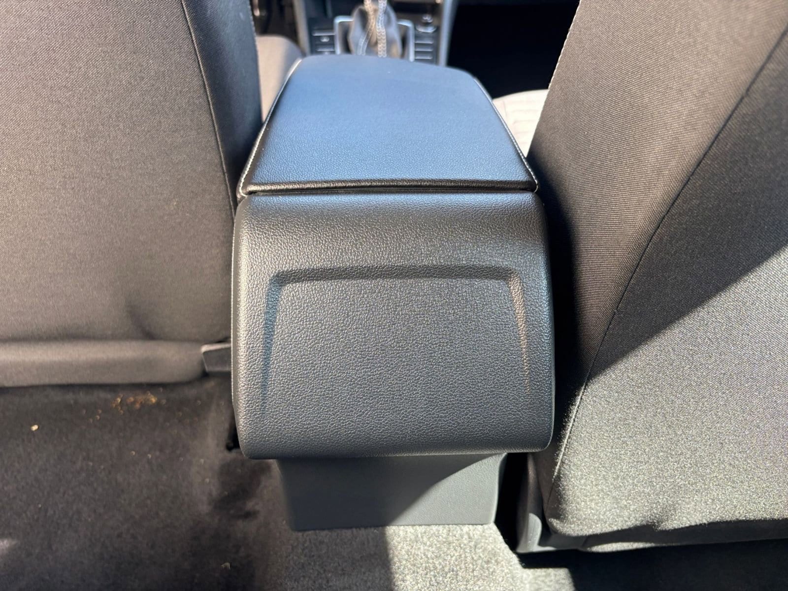 Thumbnail: 2025 Volkswagen Jetta - 24