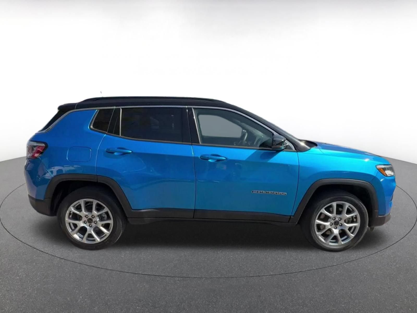 Thumbnail: 2025 Jeep Compass - 15